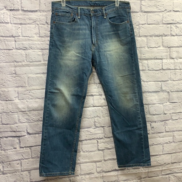 Levi 505 36x30 light wash jeans